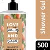 Een fles Love Beauty and Planet shower gel