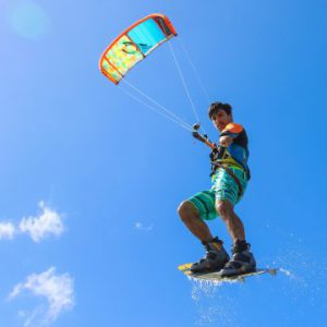 Leer-kitesurfen-in-spanje